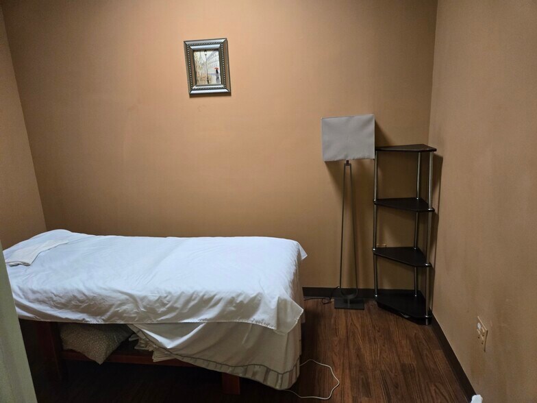 More Photos Of 298 Route 59, Nyack General Retail For Lease