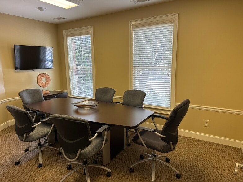 More Photos Of 1325 Satellite Blvd, Suwanee Office For Sale