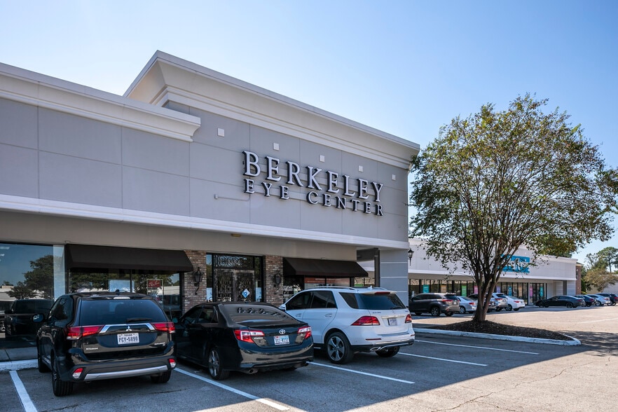 More Photos Of 5450 FM 1960 Rd W, Houston Unknown For Lease