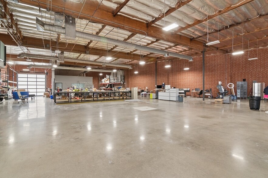 More Photos Of 4623 San Fernando Rd, Glendale Manufacturing For Lease