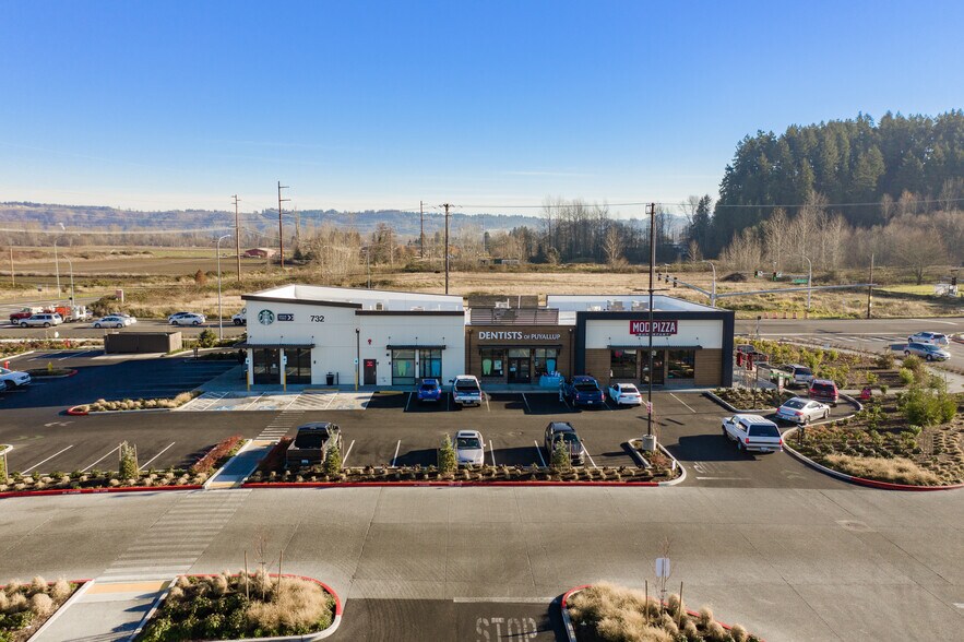 More Photos Of 708-732 Shaw Rd, Puyallup General Retail For Lease