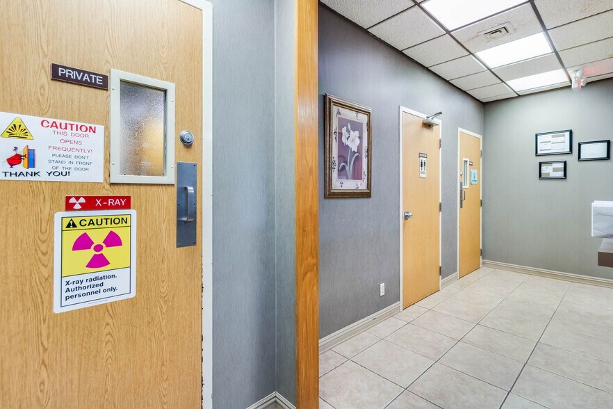 More Photos Of 3839 W Congress St, Lafayette Medical For Sale