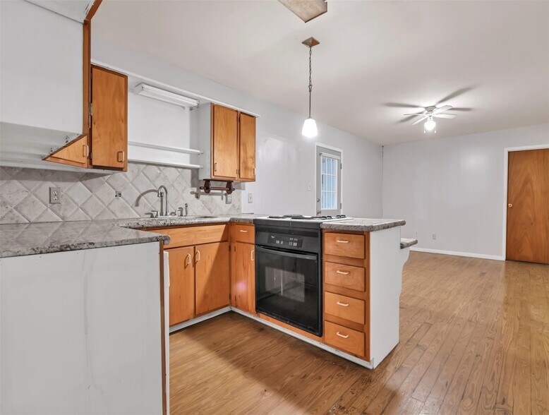 More Photos Of 11304 Fostoria Rd, Cleveland Land For Sale