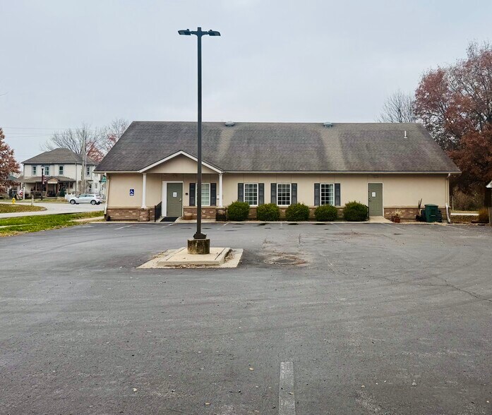 More Photos Of 307 S Jefferson St, Kearney Office For Sale
