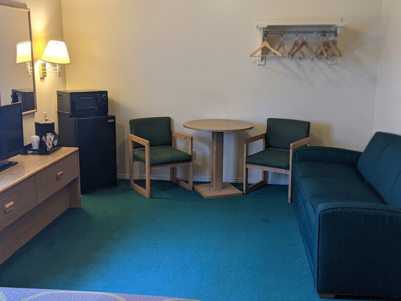 More Photos Of 1624 W Highway 40, Vernal Hotel For Sale