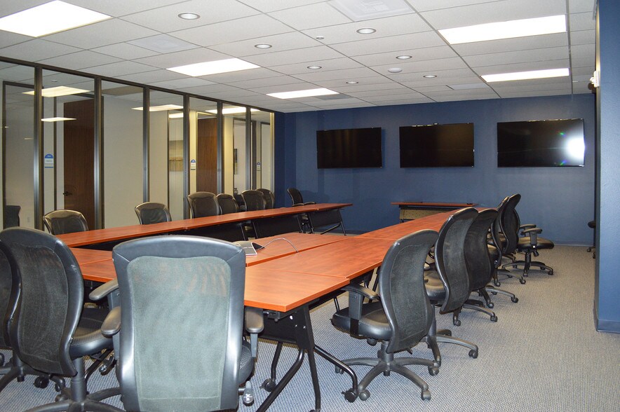 More Photos Of 10701 Corporate Dr, Stafford Office For Lease