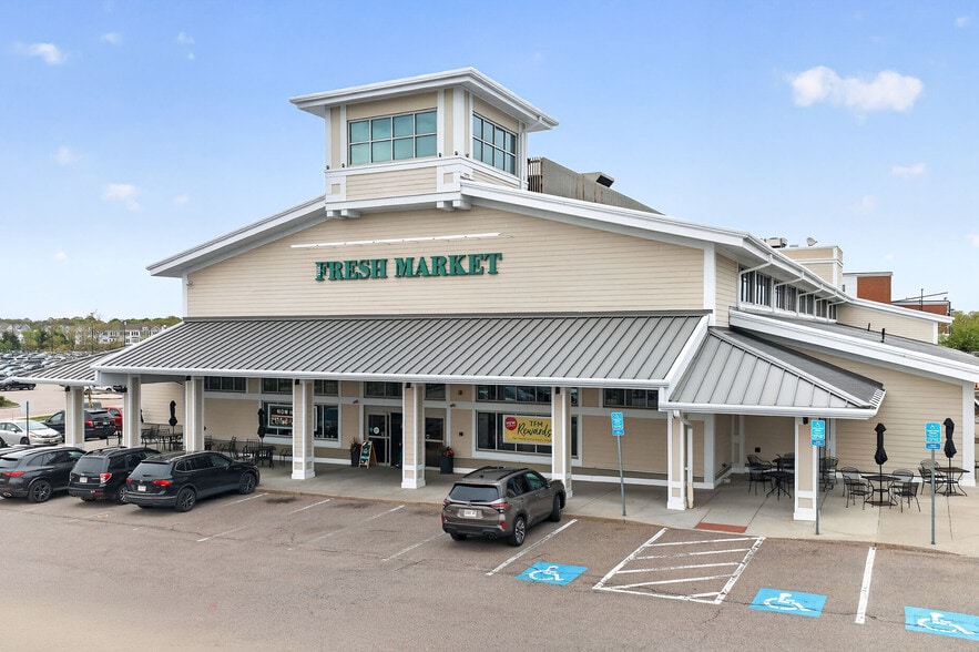 More Photos Of 215-421 Lincoln St, Hingham Unknown For Lease