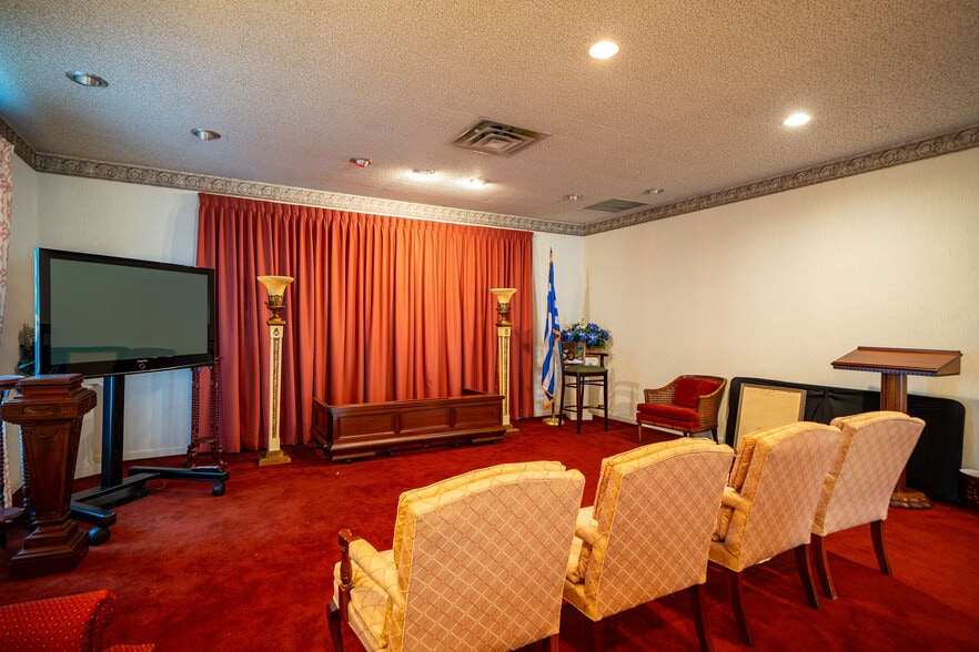 More Photos Of 2990 Bethel Rd, Columbus Funeral Home For Sale