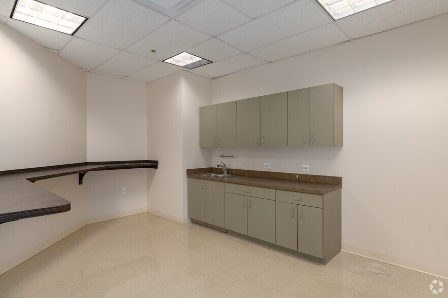 More Photos Of 600 Red Brook Blvd, Owings Mills Unknown For Lease