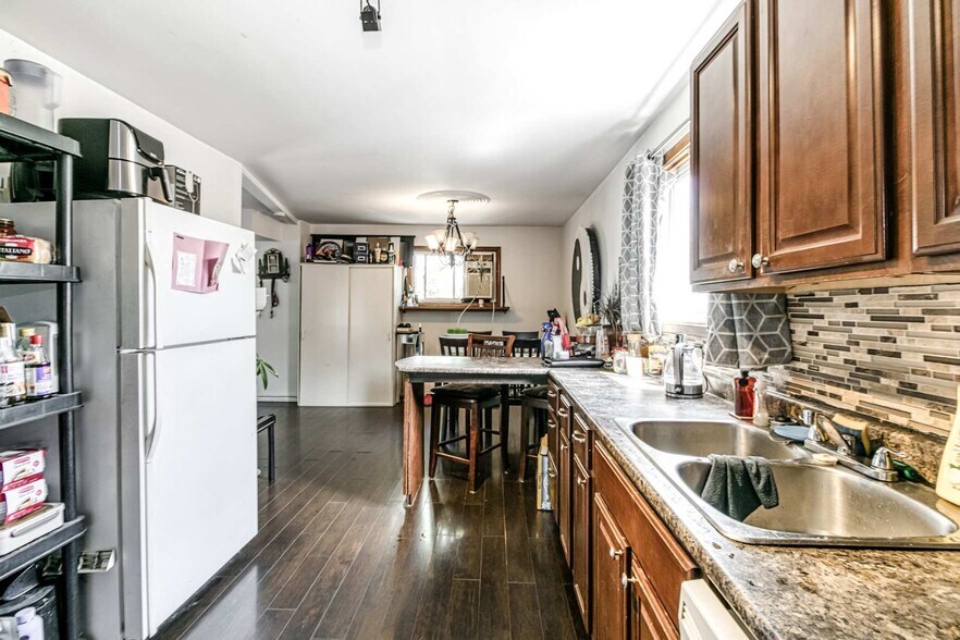 More Photos Of 354 Eva Av, Sudbury Apartments For Sale
