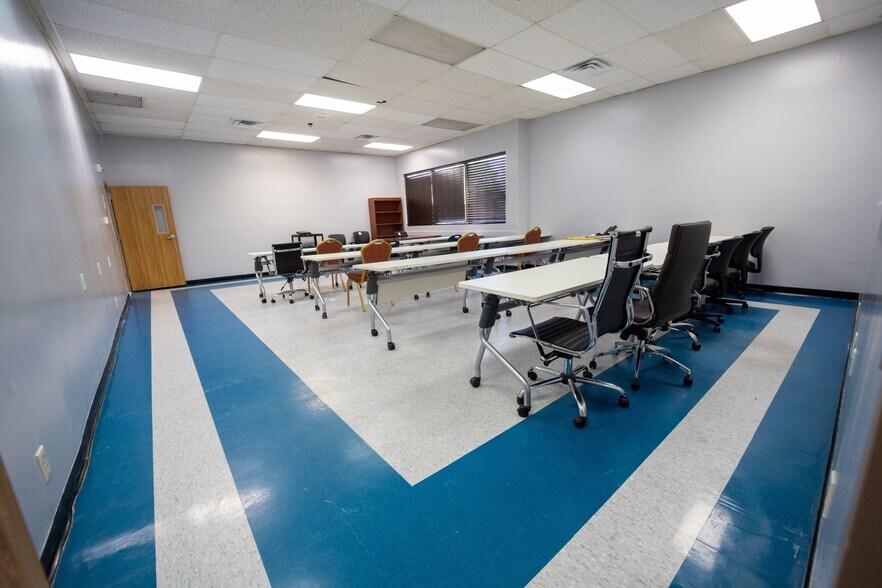 More Photos Of 5435 S Braeswood Blvd, Houston Specialty For Sale