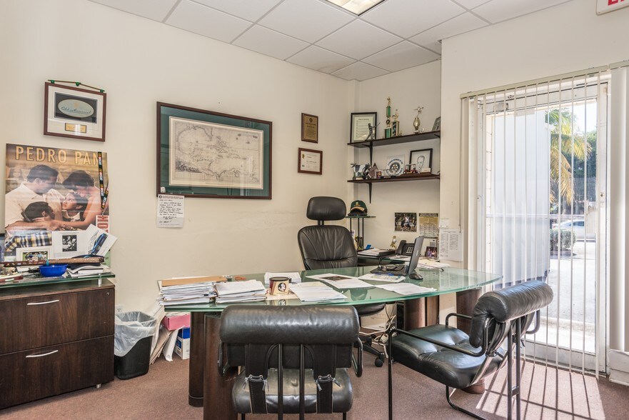 More Photos Of 255 University Dr, Coral Gables Medical For Lease