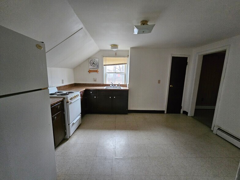 More Photos Of 101 Randall St, Florida Apartments For Sale