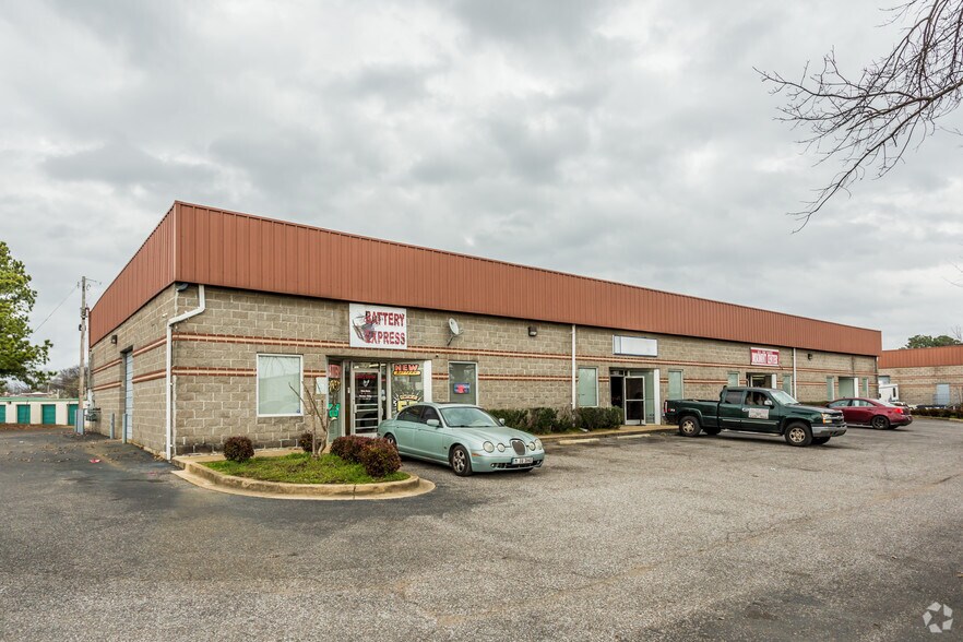 More Photos Of 4200 Lamar Ave, Memphis Warehouse For Lease
