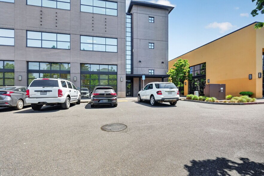 More Photos Of 5257-5265 NE Martin Luther King Blvd, Portland Office For Sale