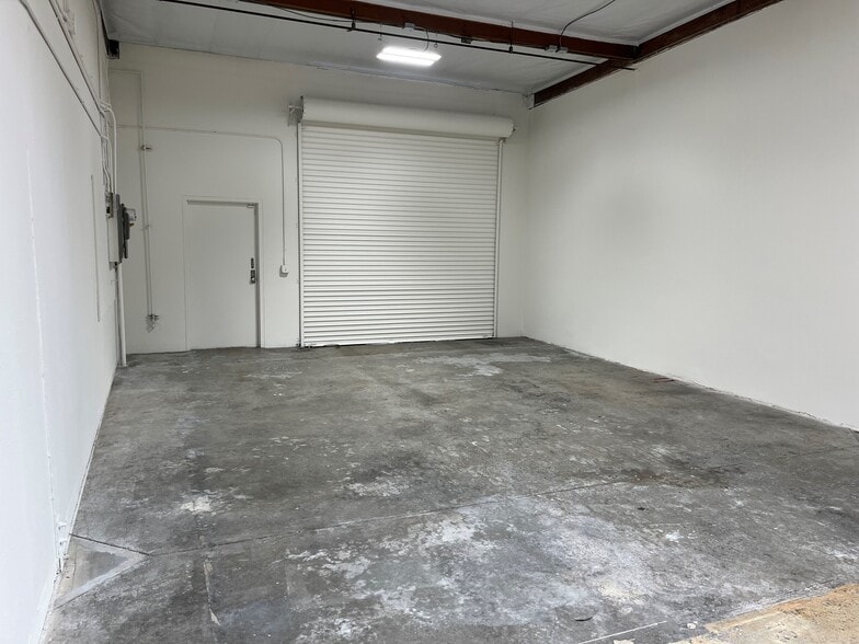 More Photos Of 269-299 W Allen Ave, San Dimas Unknown For Lease