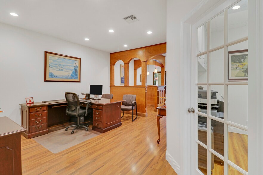 More Photos Of 725 N Hwy A1A, Jupiter Medical For Sale