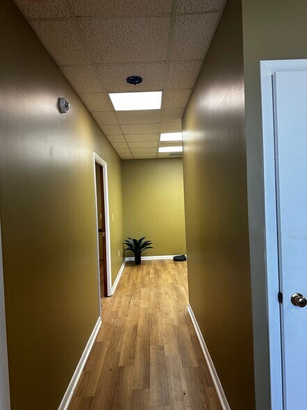 More Photos Of 3285 Associate Dr, North Charleston Light Distribution For Sale
