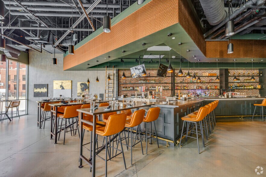 More Photos Of 202 S Cheyenne Ave, Tulsa Office For Lease