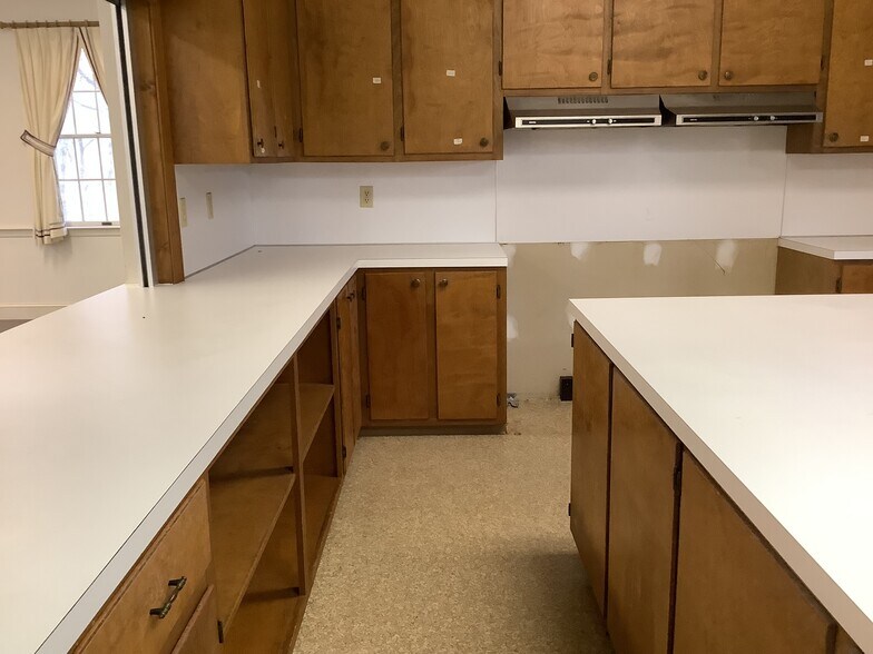 More Photos Of 605 Clarksbury Church Rd, Thomasville Religious Facility For Sale