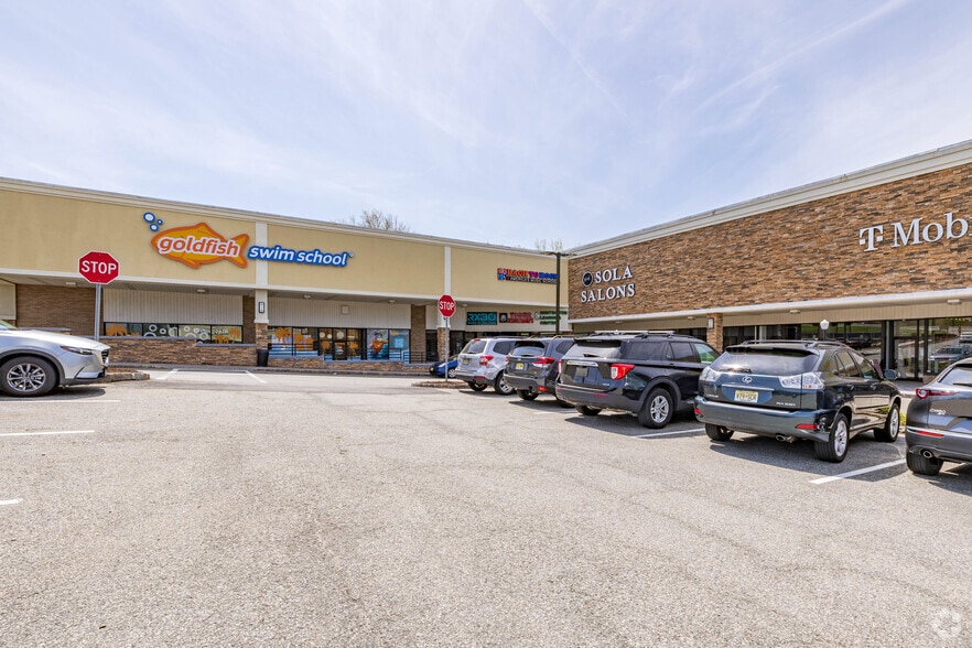 More Photos Of 1595-1659 Rt 23 S, Wayne Unknown For Lease