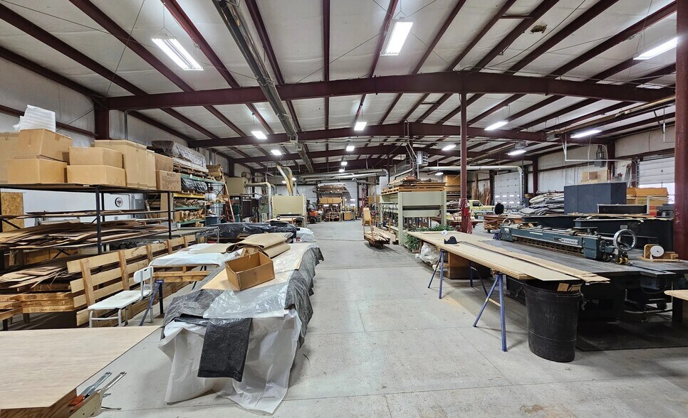 More Photos Of 919 7th Ave W, Gooding Warehouse For Sale