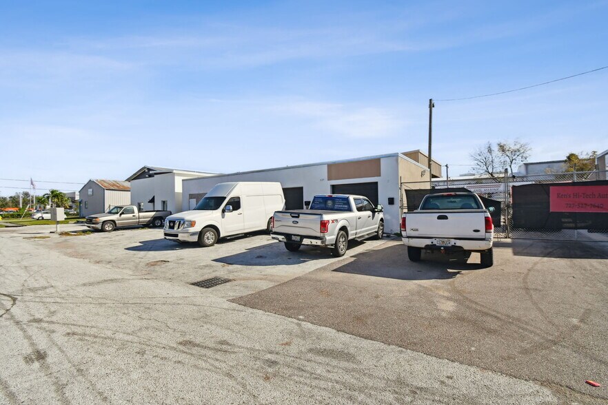 More Photos Of 3580 66th Ave N, Pinellas Park Warehouse For Sale