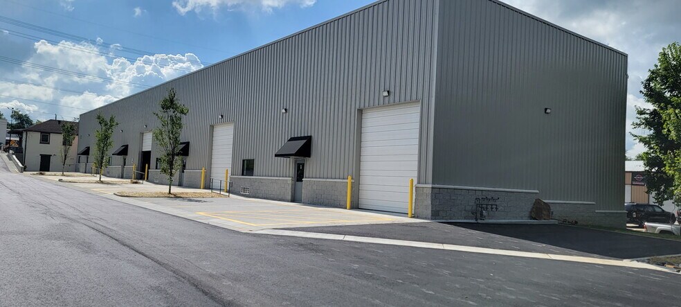 More Photos Of 719 Gallatin Pike N, Madison Light Distribution For Lease