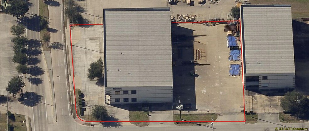 Primary Photo Of 7730 Pinemont Dr, Houston Warehouse For Lease