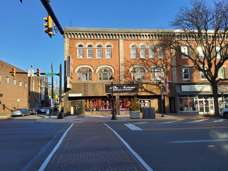 Primary Photo Of 4 N 6th St, Stroudsburg Office For Lease