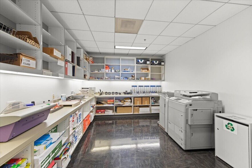 More Photos Of 1450 Veterans Blvd, Redwood City Office For Lease