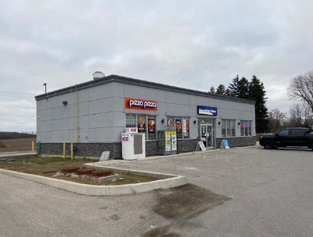 More Photos Of 595771 Oxford 59, Woodstock Service Station For Sale