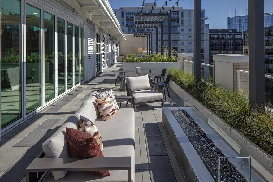 More Photos Of 255 NW 10th Ave, Portland Apartments For Lease