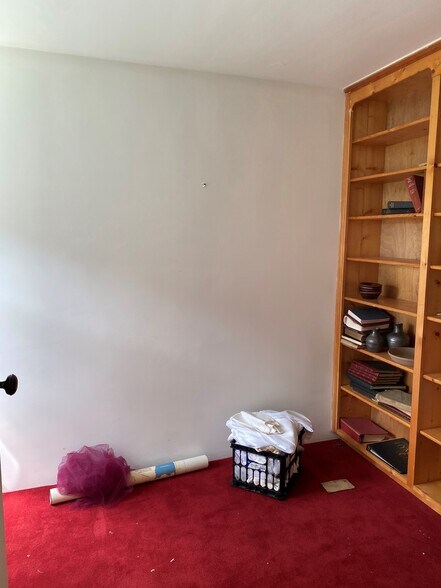 More Photos Of 309 E Main St, Springfield Religious Facility For Sale