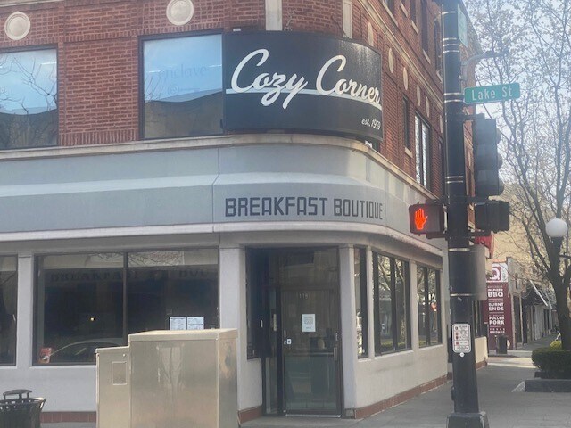 More Photos Of 134-138 N Marion St, Oak Park Storefront Retail Office For Lease