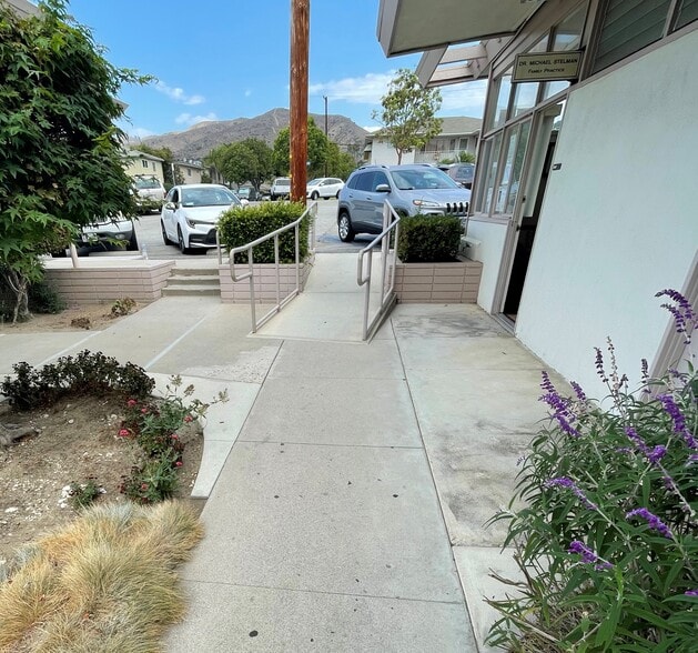 More Photos Of 2941-2969 Loma Vista Rd, Ventura Medical For Lease