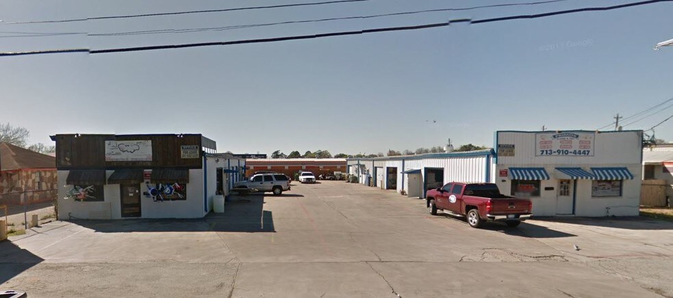 More Photos Of 2710 Shaver St, Pasadena Warehouse For Sale