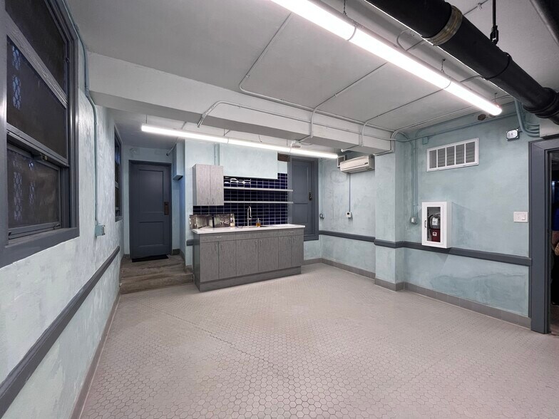 More Photos Of 102 N Munger St, Pasadena Office For Lease