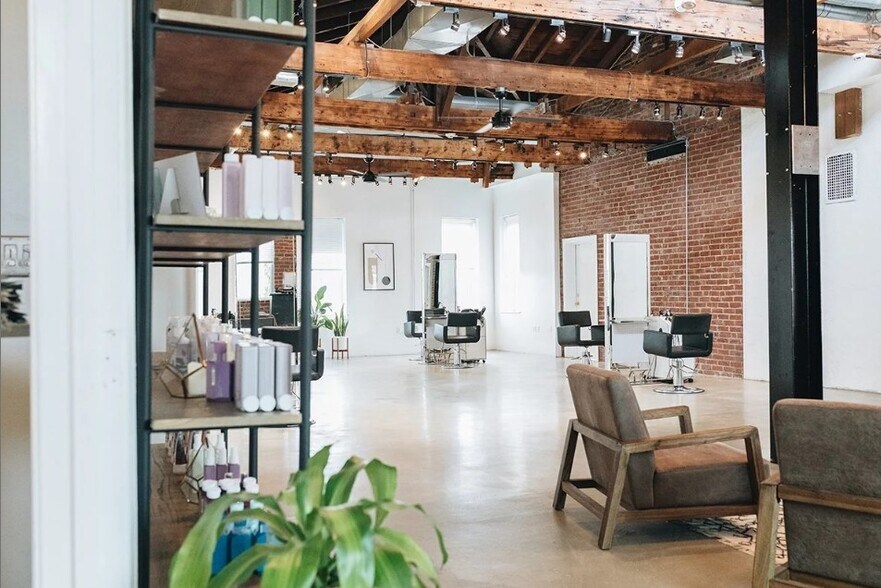 More Photos Of 141 League St, Philadelphia Storefront Retail Office For Sale