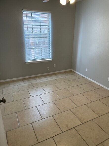 More Photos Of 1308 N Carol Ave, Monahans Apartments For Sale