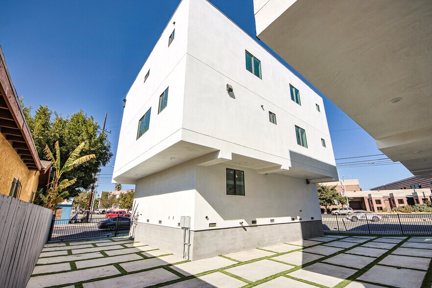 More Photos Of 1636 Longwood Ave, Los Angeles Apartments For Sale