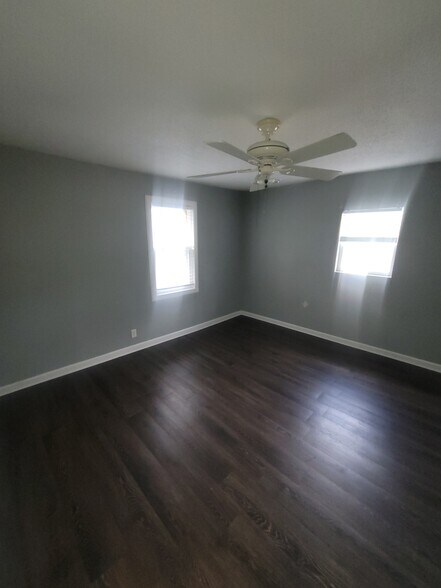 More Photos Of 2536 Indianapolis Ave, Indianapolis Apartments For Sale