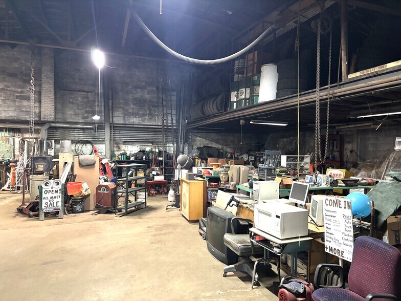 More Photos Of 714 River Ave, Emlenton Warehouse For Sale