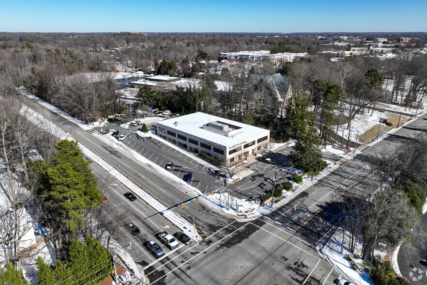 More Photos Of 3608 W Friendly Ave, Greensboro Office For Sale