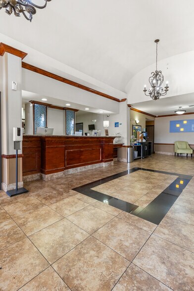 More Photos Of 2700 Lenwood Rd, Barstow Hotel For Sale