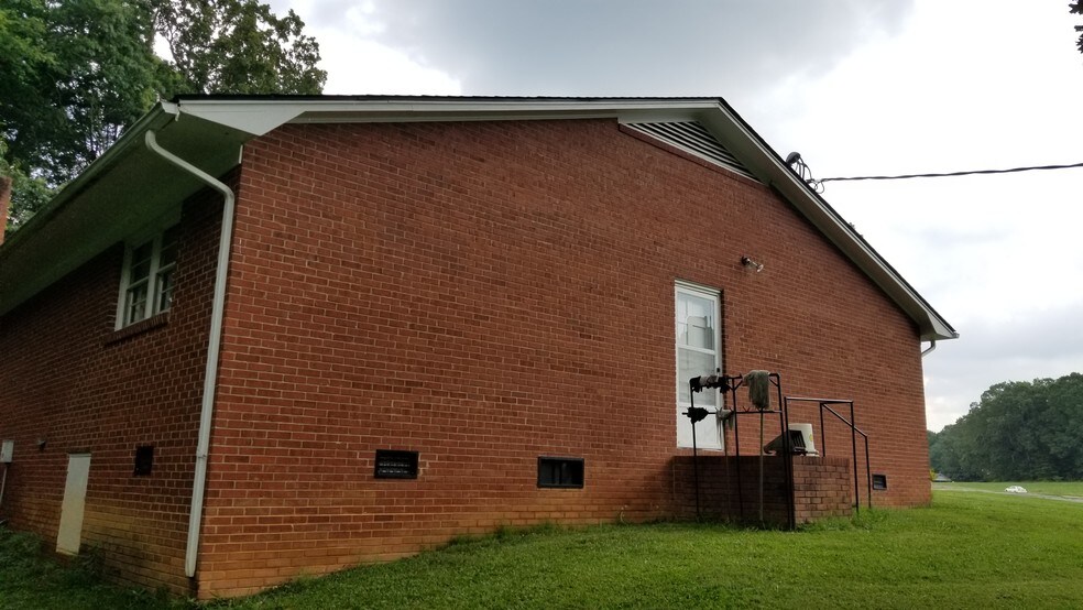 1225 Oak Grove Church Clover Hill Rd, Casar, NC 28020 Religious