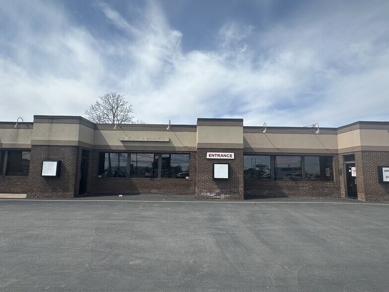 More Photos Of 10158 Niagara Falls Blvd, Niagara Falls Storefront Retail Office For Sale