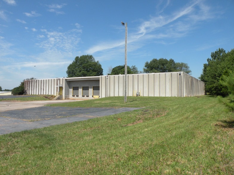 More Photos Of 4095 Old Salisbury Rd, Lexington Warehouse For Lease