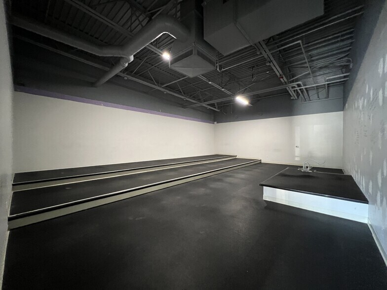 More Photos Of 1230-1240 Churn Creek Rd, Redding Unknown For Lease