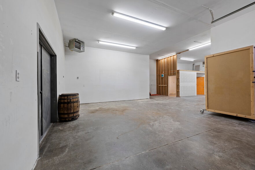 More Photos Of 217 Racquette Dr, Fort Collins Warehouse For Lease